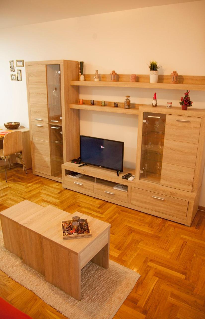 Apartment Vas Raj Novi Sad Bagian luar foto