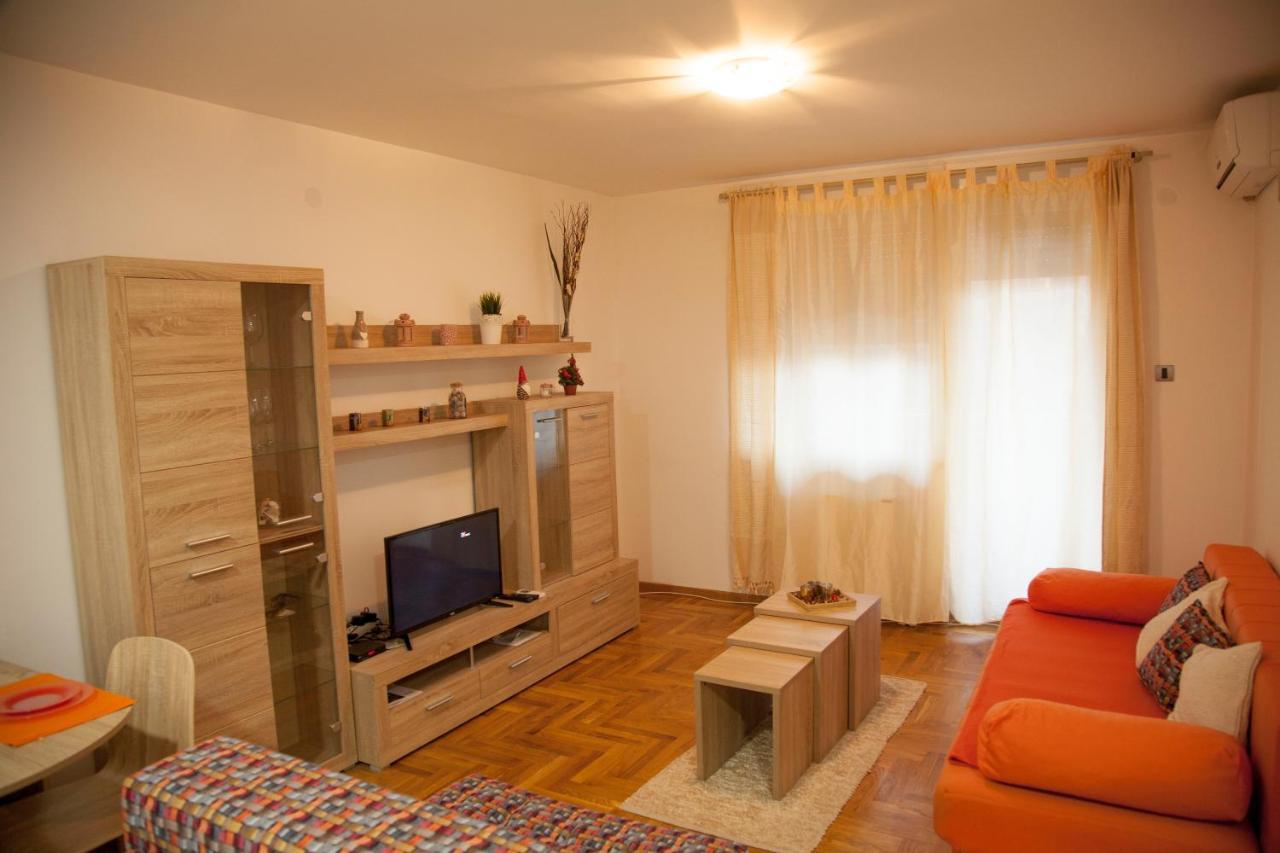 Apartment Vas Raj Novi Sad Bagian luar foto