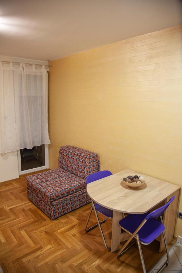 Apartment Vas Raj Novi Sad Bagian luar foto